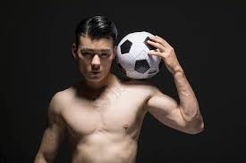 你的鸡块正在狂奔！小鸡快跑IP影改游戏新史低！