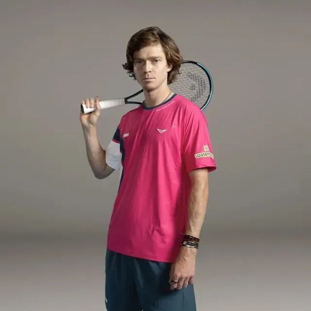 是她战胜对 是她战胜对